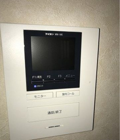 高橋アパートのセキュリティ|モニター付きインターホン