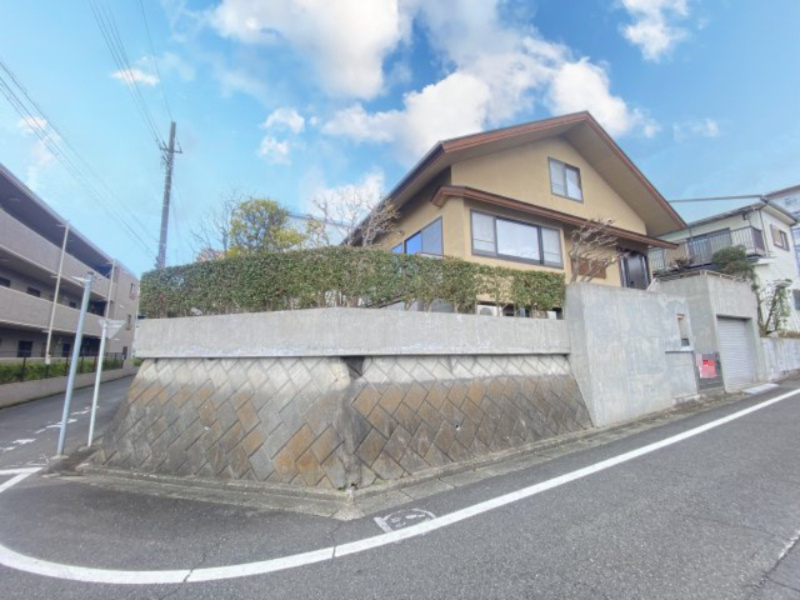 祝　成約済み　八王子市　めじろ台２丁目　中古戸建ての外観|～仲介手数料無料☆八王子ひなた不動産～八王子市めじろ台　中古戸建て