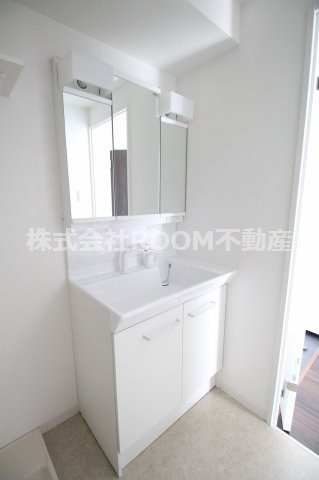 La ville nord hillsの独立洗面台|独立洗面台です