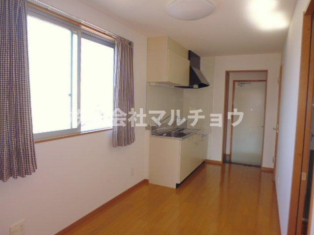 オーキッド・エステイト　Ⅴの居間・リビング|ゆったりとした居間です