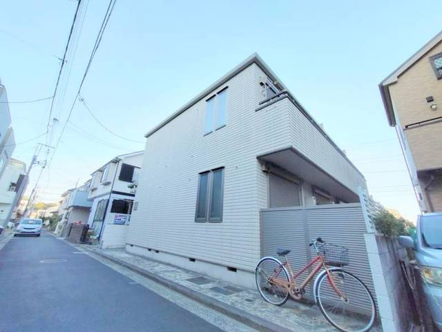 グリーンフォレスト釜利谷のエントランス