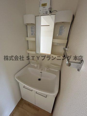 仲介手数料０円！サンシティー西郊の独立洗面台