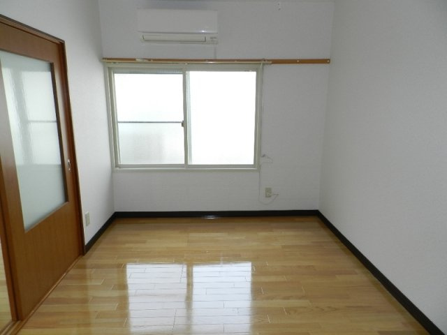 ハイツモトの居間・リビング