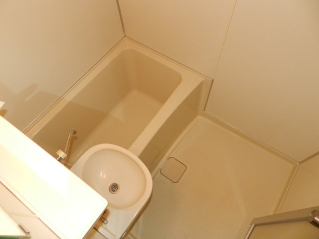 ハイツモトの浴室