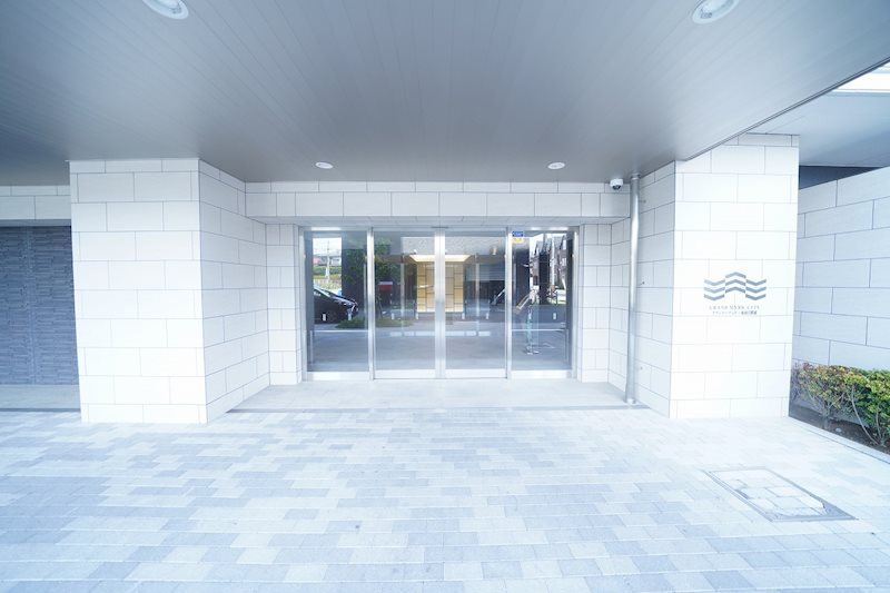 グランマークシティ東向日駅前のエントランス
