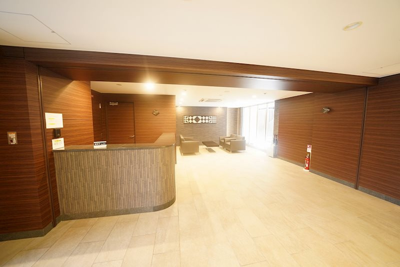 グランマークシティ東向日駅前のロビー