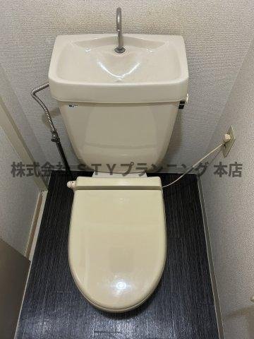 仲介手数料０円！メイプル金山のトイレ