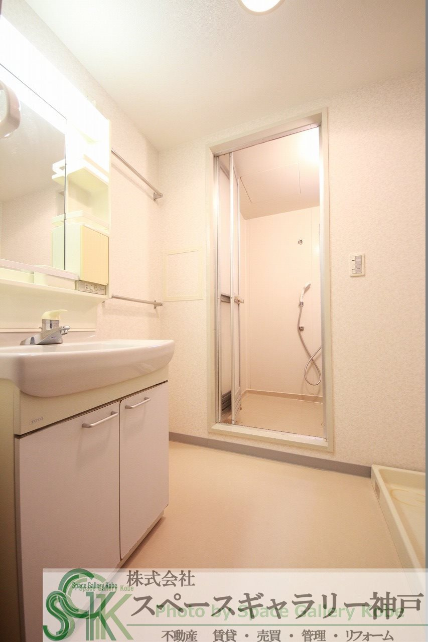 井吹東シティコートの洗面所|※お部屋により仕様が異なる可能性があります。