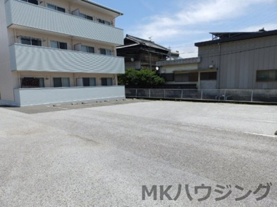 【駐車場】 | プチフローラⅡ | 駐車場完備です