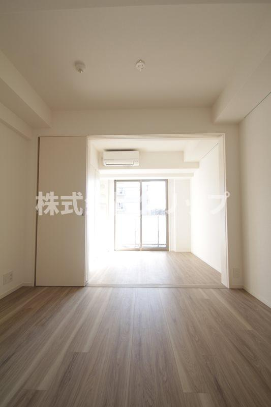 パークアクシス横濱大通り公園の居間・リビング