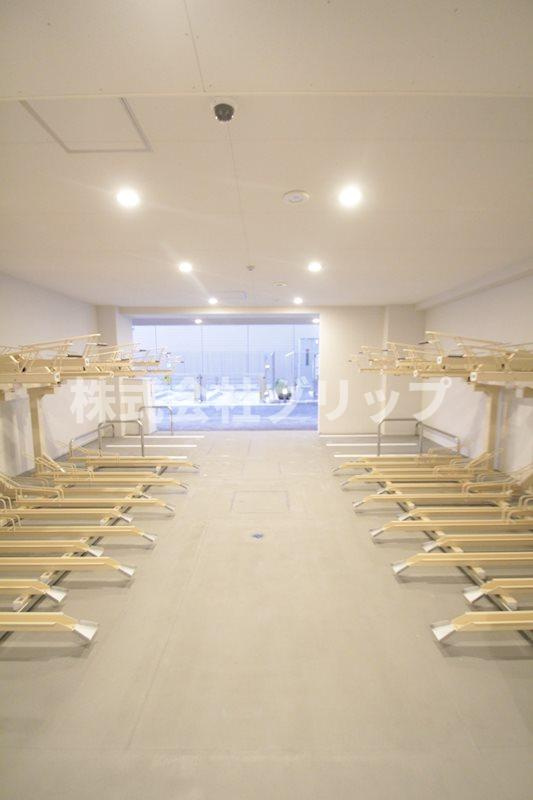 パークアクシス横濱大通り公園の外観