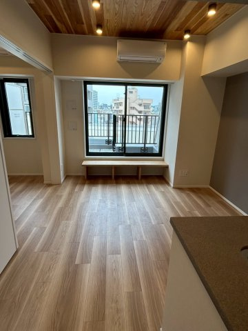 シーズンフラッツ新大塚の居間・リビング