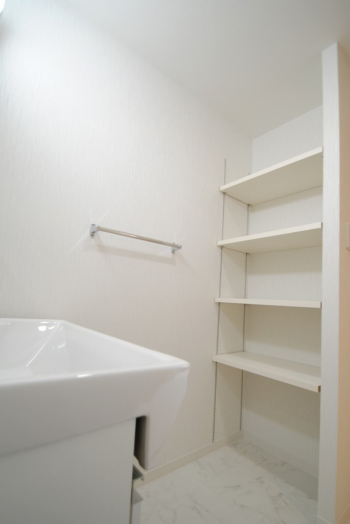 アーバンコート中央町の収納|内装イメージ：反転タイプ