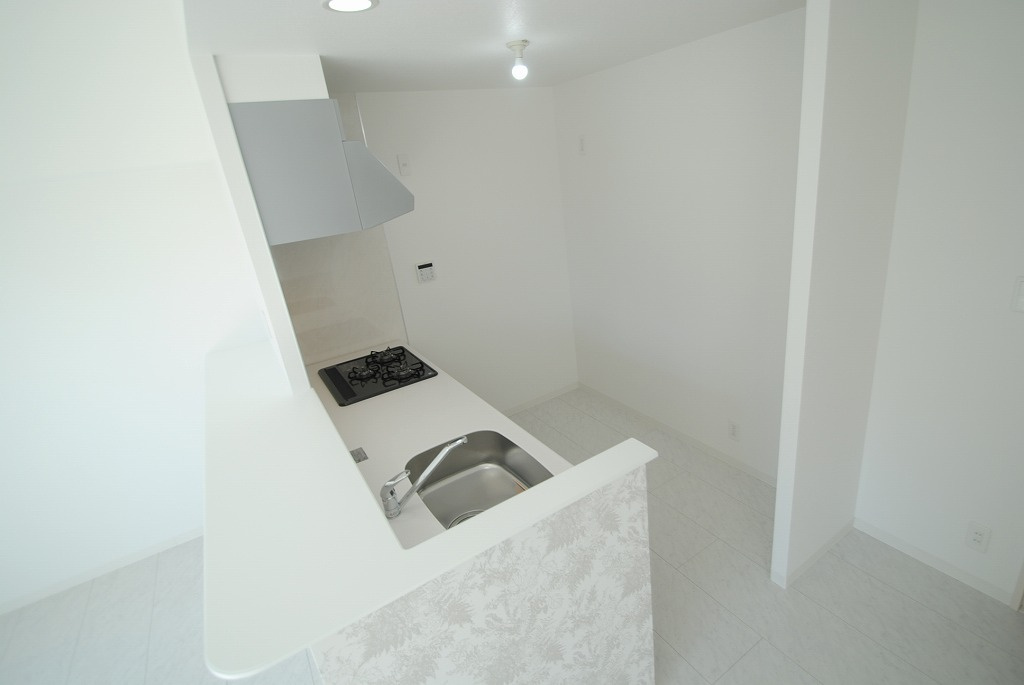 アーバンコート中央町のキッチン|内装イメージ：反転タイプ