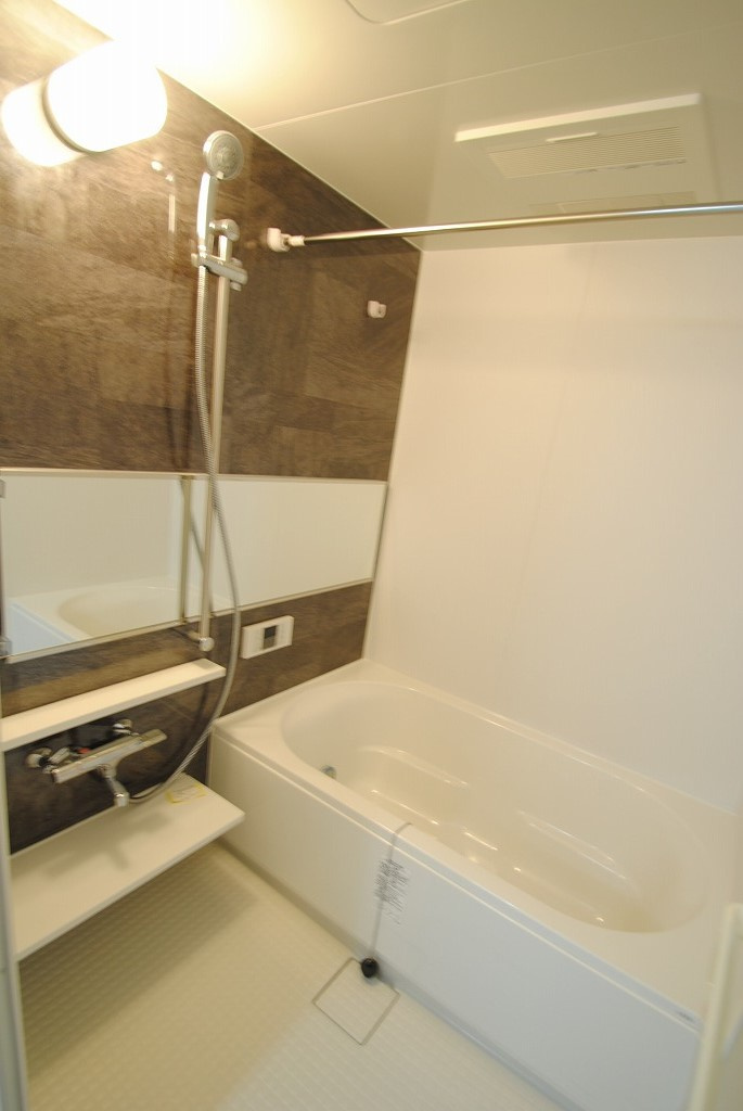 アーバンコート中央町の浴室|内装イメージ：反転タイプ