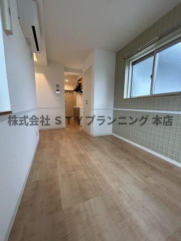 仲介手数料０円！Casa Avenue Tsurumaiの居間・リビング