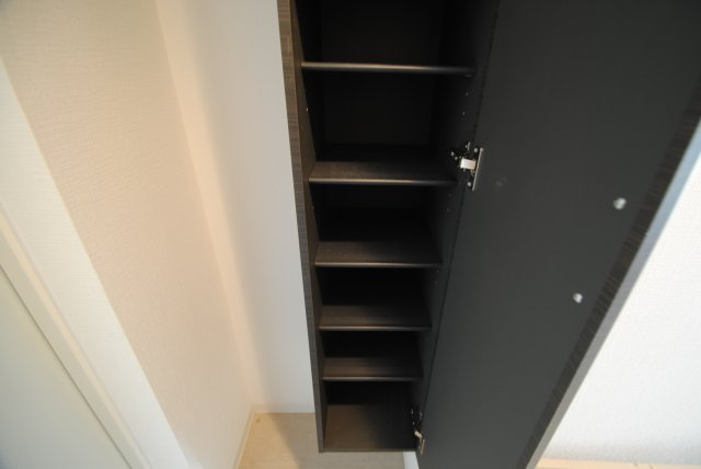 モントーレヒルズ東櫛原の収納|内装イメージ：同物件別室