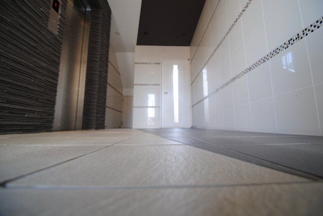 モントーレヒルズ東櫛原のエントランス