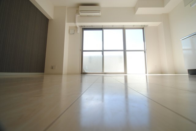 モントーレヒルズ東櫛原の居間・リビング|内装イメージ：同物件別室