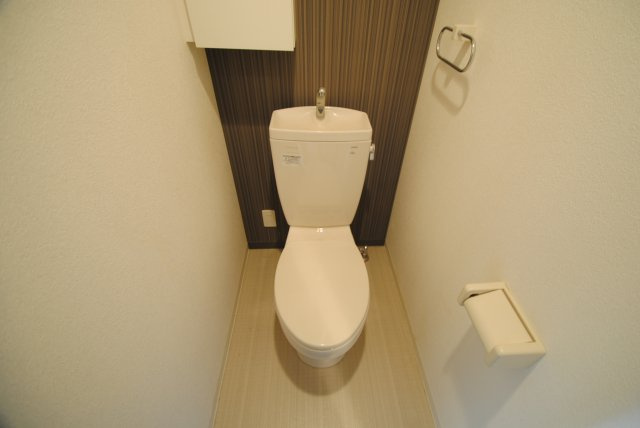 モントーレヒルズ東櫛原のトイレ|内装イメージ：同物件別室
