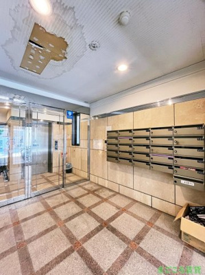 【エントランス】 | シュロスヒロカズ大手前