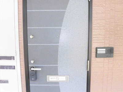 【玄関】 | フローラルセキ | １０２　玄関