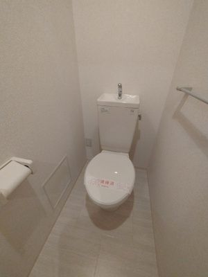 ★落ち着ける独立したトイレスペース★別室参考写真