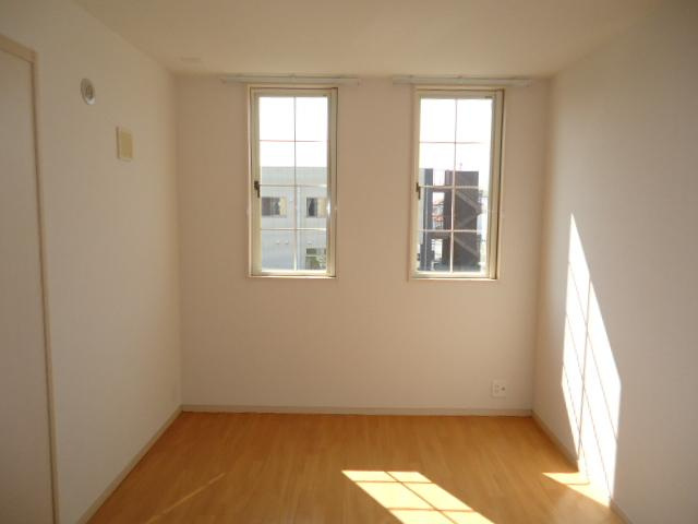 フローリストの内装|南側洋室