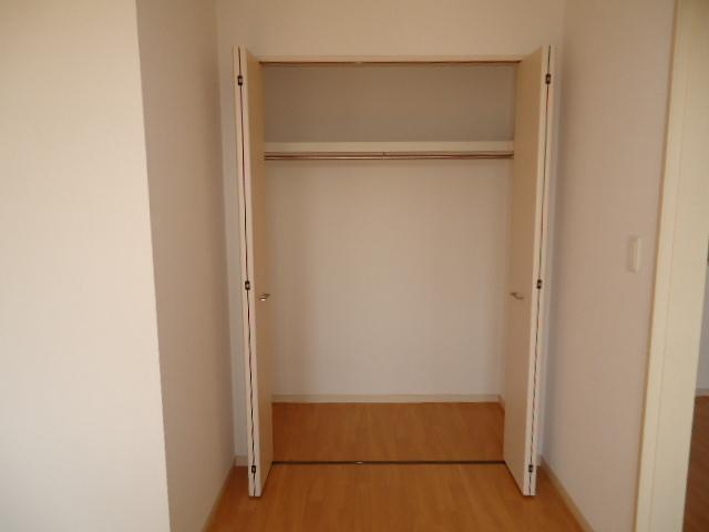 フローリストの収納|南側洋室クローゼット