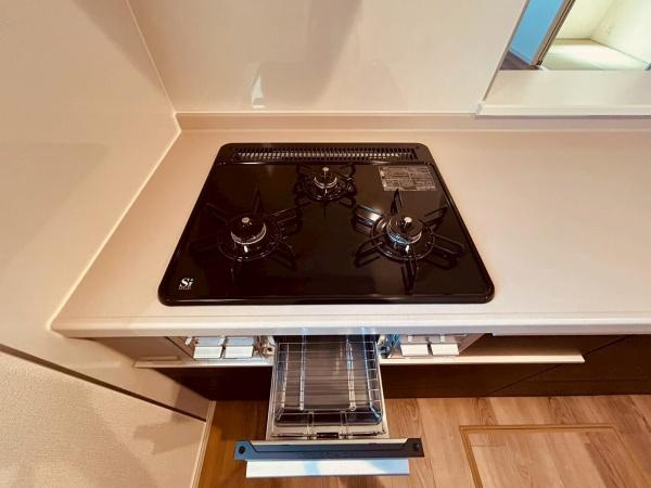 【キッチン】 | お料理も捗る3口コンロ付きです♪