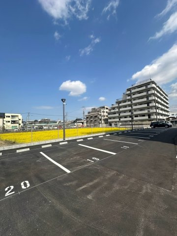 パストラーレ博多の駐車場