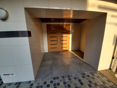 【エントランス】 | at.east