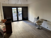 千歳船橋駅徒歩5分 グリーンフォレスト千歳 1階 14.9坪 美容室居抜きの画像