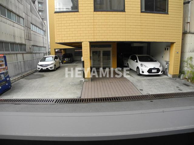 エスペランサ本原の駐車場