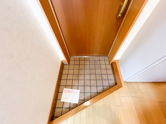 クレアフジモトの玄関