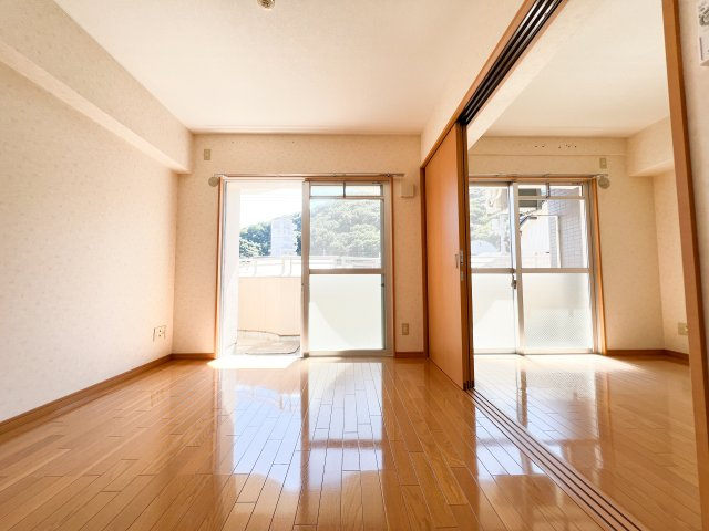 クレアフジモトの居間・リビング