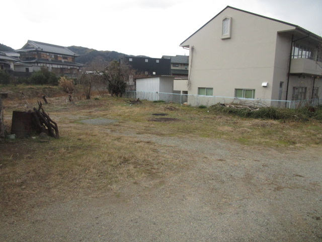 岸和田市内畑町956売工場の駐車場