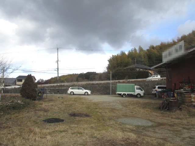 岸和田市内畑町956売工場の駐車場