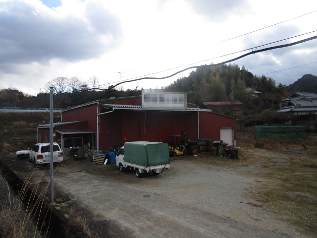 岸和田市内畑町956売工場の駐車場