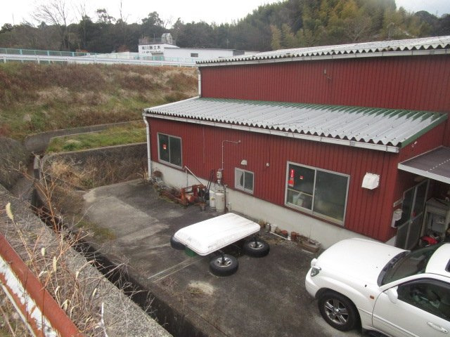 岸和田市内畑町956売工場の外観