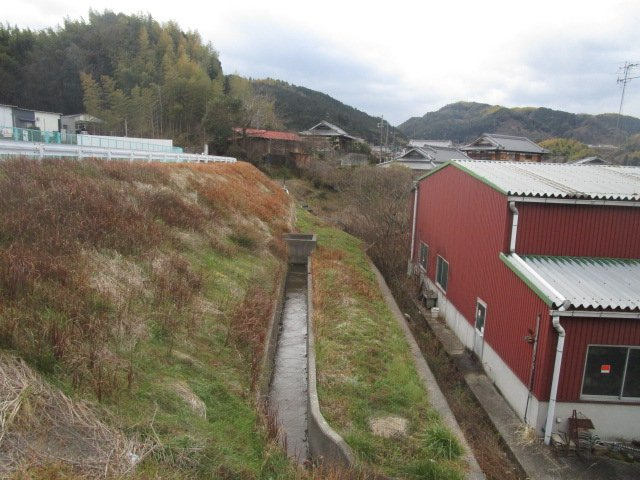 岸和田市内畑町956売工場の外観