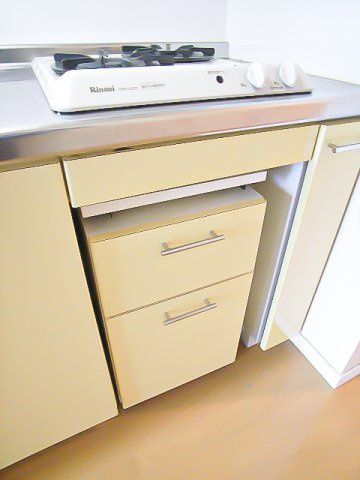 サヴォイスタジオスイーツ　2階のキッチン|現状優先。