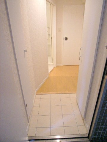 サヴォイスタジオスイーツ　2階の玄関