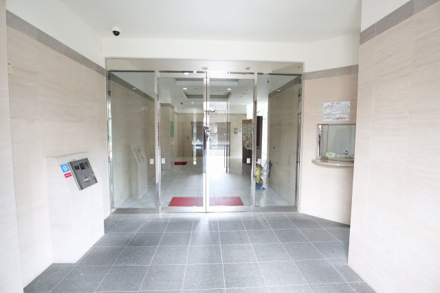 サヴォイスタジオスイーツ　2階のエントランス