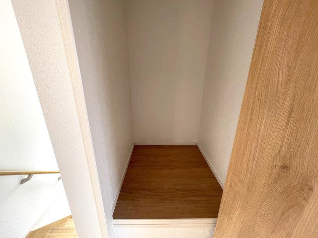 廿日市市平良二丁目　№35454の収納|2階　廊下収納