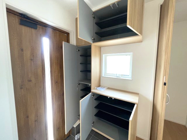 廿日市市平良二丁目　№35454の収納|シューズボックス付き