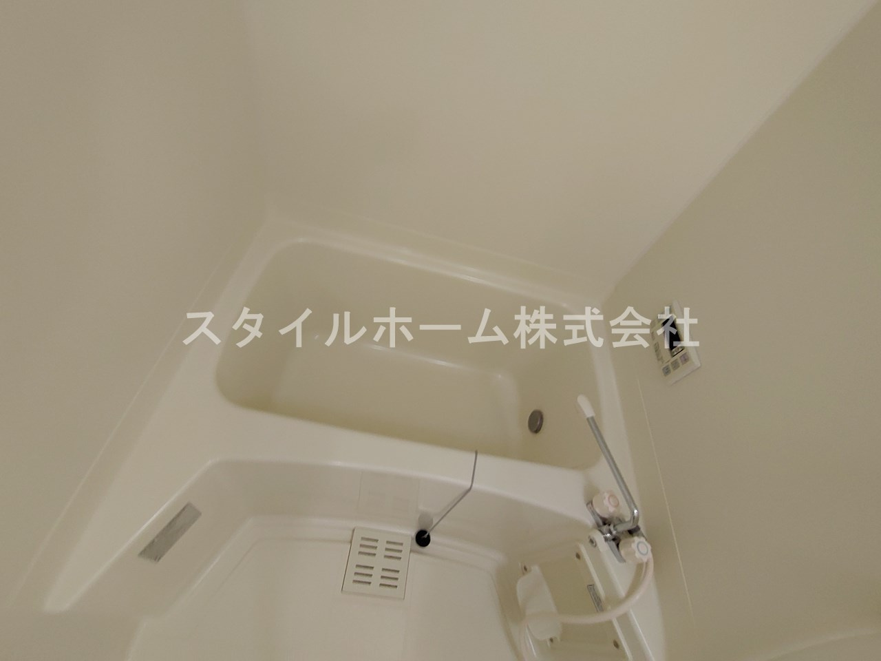 ライフイン・セイフィールドの浴室|同建物内別部屋の写真です。