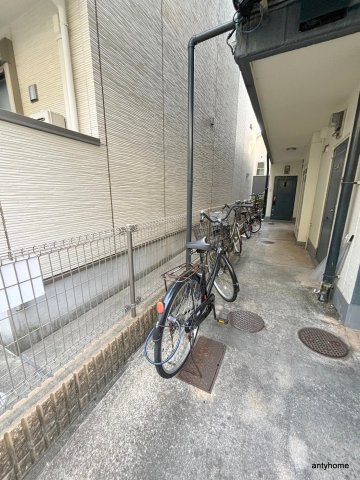 サンハイツ江坂の駐車場