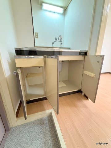 サンハイツ江坂の収納