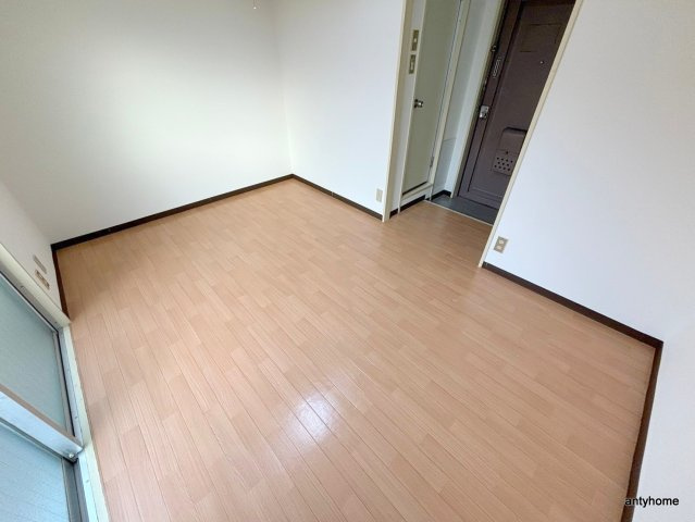 サンハイツ江坂の洋室